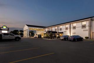 Days Inn by Wyndham Columbus East Airport - 4
