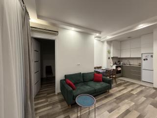 Modern 2BR and Living Room in Central Tbilisi - 9