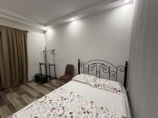 Modern 2BR and Living Room in Central Tbilisi - 7