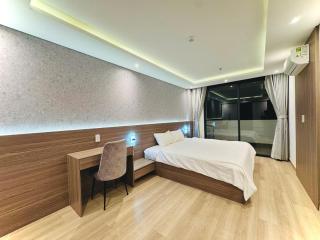 High-end apartment Danang Golftel - 3