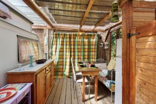 Caravane au jardin - 1