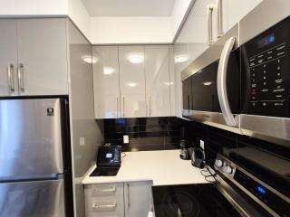 Entire Luxury Suite 4 Mins to Falls Free Parking - 7