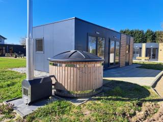 Cube 97 I 4 persoons chalet met hottub - 0