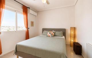 Stunning Apartment In Orihuela Costa - 6