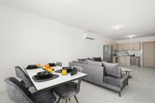 Oasis Luxury Escape - 5