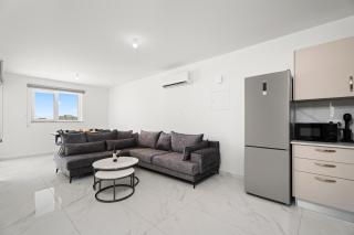 Oasis Luxury Escape - 4