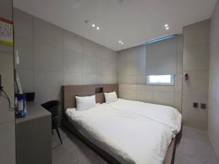 Hostel with Moon - 8