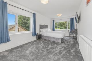 The Huddersfield House - 4