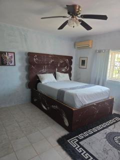 A-List Jamaican Comfort - 3