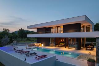Villa She Luxury - Happy Rentals - 0