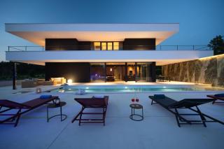 Villa She Luxury - Happy Rentals - 4