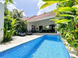 Villa Harris Canggu - 0