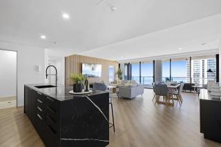 Circle on Cavill 4 Bedroom Executive Sub Penthouse - 6