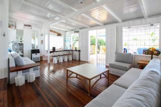 Beachfront Getaway on Perfect Beach - Chateau Monique 3 bed - 2