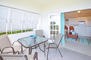 Casual Beachfront 1-Bed with Pool - 7