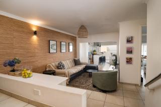 Ballito Beachfront Villa, LOAD SHEDDING FRIENDLY - 3