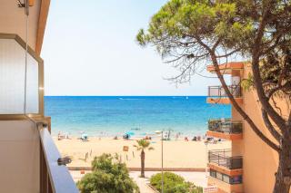 UHC Txingudi Family Apartments - 8