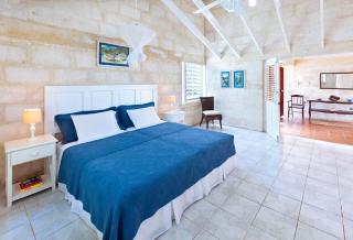 Tropical Oasis with Pool Near Beach - Todmorden - 2