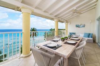 Modern Beachfront Condo with Pool - Sapphire 517 - 9
