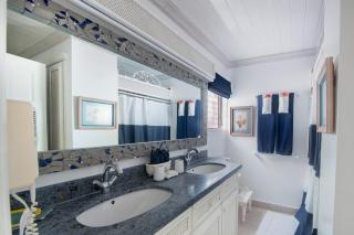 Beachfront Tropical Retreat - Belair - 3