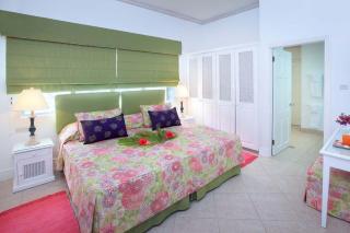 Beachfront Tropical Retreat - Belair - 2