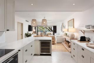 Luxury Condo on Beach - Coral Cove 7 - 5