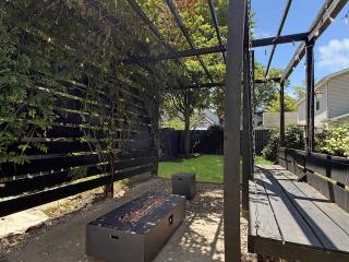 Heart of Ohio City Sleeps 8 & Fenced Yard - 5