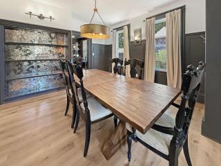 Heart of Ohio City Sleeps 8 & Fenced Yard - 6