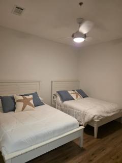 Lighthouse Beach Retreat - 2