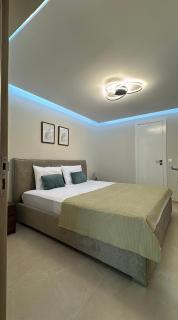 Modern 1BRapartment Pool & Prime Paphos Location - 4