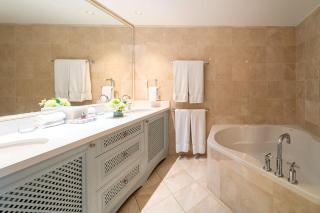 Modern Beachfront Condo - St Peters Bay 402 - 3