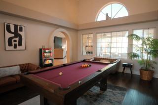Palm Palace - 10 min to STRIP - - 7