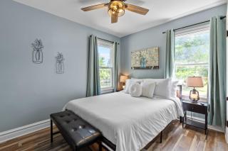 Sweet Cherry Escape | Charming 1930s 2BR Near Katy Trail & Daniel Boone Home - 8