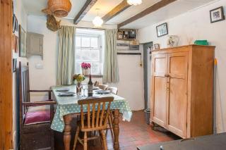 Beach Cottage - 4