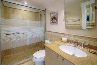 Modern Beachfront Condo with Pool - Sapphire 112 - 4