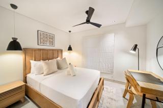 Stunning High Floor Luxury Beachfront Condo - Allure 402 - 5