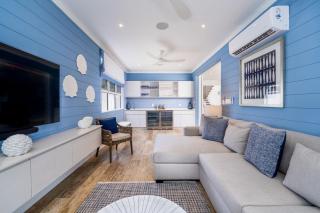 Beachfront Villa with Plunge Pool - Sea Breeze House 4 bed - 1