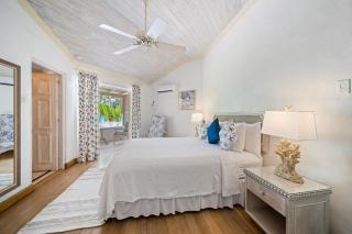 Beachfront Villa with Plunge Pool - Waverly One 2 bed - 4