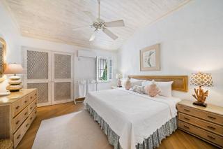 Beachfront Villa with Plunge Pool - Waverly One 2 bed - 3