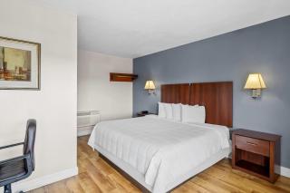 Rodeway Inn - 2