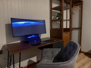 Modern 1BR Bungalow with 4K Office and Central Location - 8