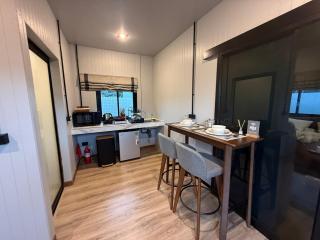 Modern 1BR Bungalow with 4K Office and Central Location - 5
