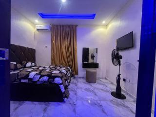 Etsuko hotel and suites world city - 1