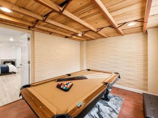 Beautiful 3BR 2BA Colonial House by CozySuites - 2