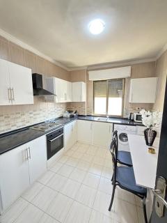 3 bedroom apartment near cozmo 7th circle - 9