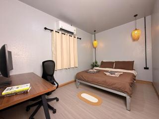 Work and Relax with 4K Office and Central Location - 7