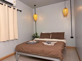 Work and Relax with 4K Office and Central Location - 6