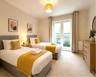2 Bed I 2 Bath I Nearby RAF I Wi-Fi I Parking - 5