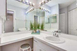 Pool Access, Walk to Manatee Beach: Coastal Condo - Holmes Beach - 2