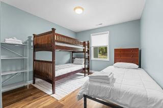 Family Friendly! Brand New Selbyville Escape - 5